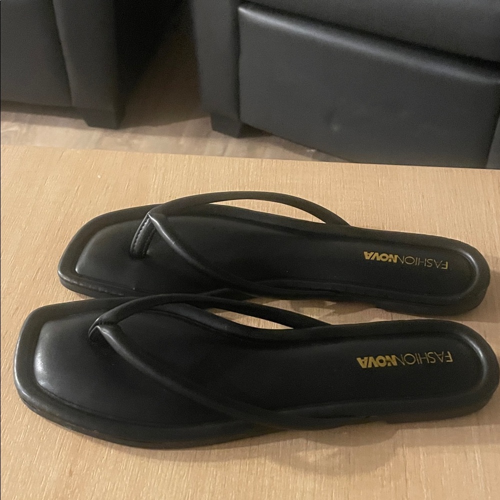 Fashion Nova Elegant Black Sandals